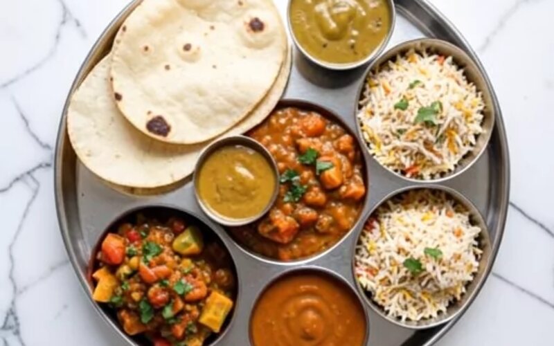 Pithla bhakri thali